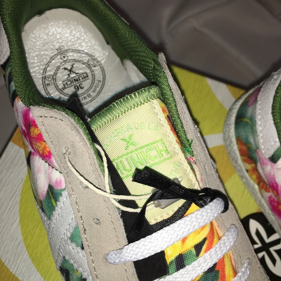 Munich Sneakers 👟 - Picture 3 of 8